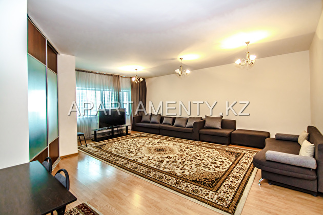 3-bedroom apartment for rent, st. Dostyk 5