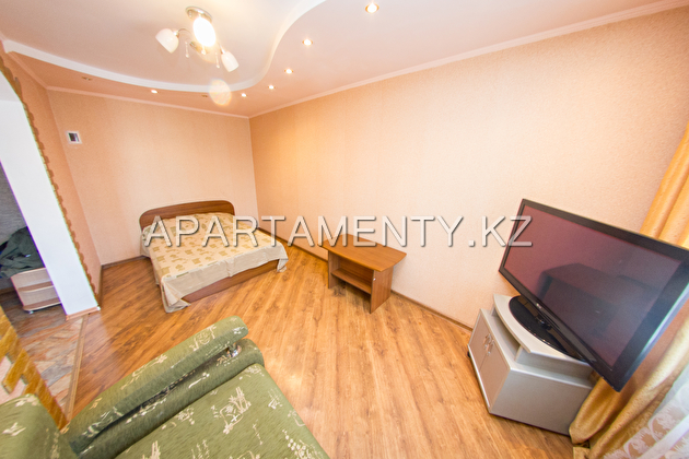 1-room apartment for rent, International 77