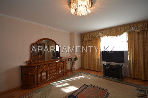 4-room apartment for a day, Al Farabi - Dostyk