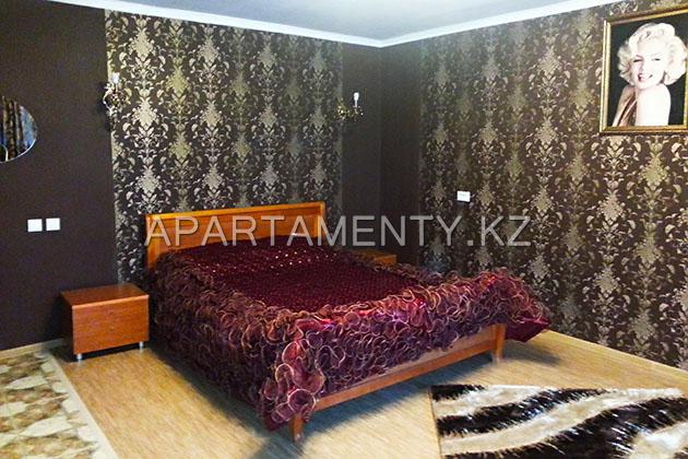 1-room apartment, 25 Abdirov str.