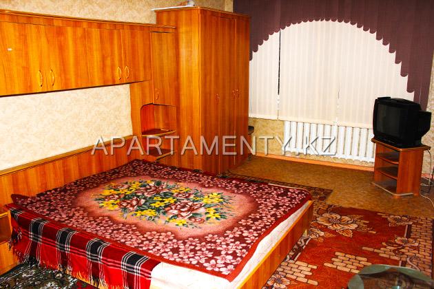 1-room apartment for daily rent, ul. Mukanova 6