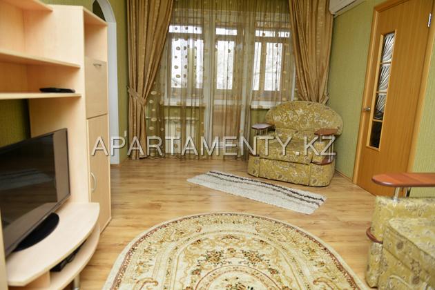 2-room apartment, Abdirov str. 10