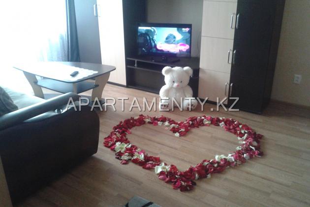 1-room apartment for daily rent, Tolepova str. 5