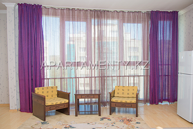 Daily apartment in Almaty Towers HE, mountain view