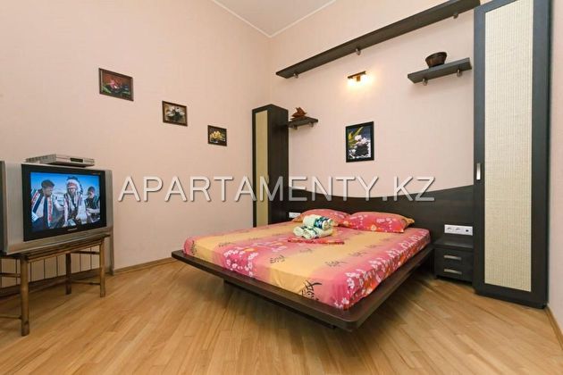 3-room apartment for a day in the center of Almat