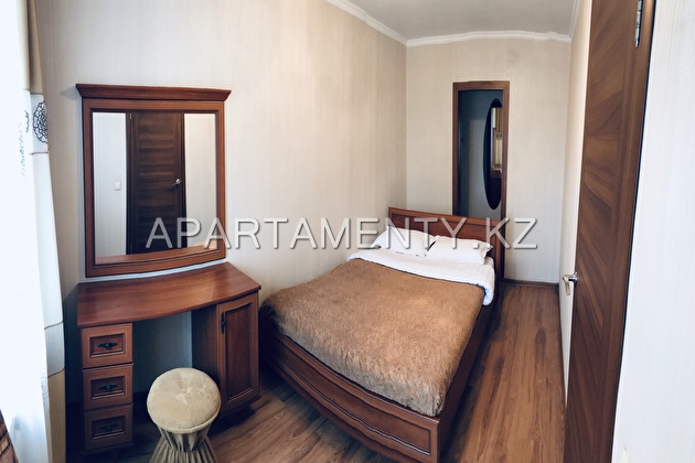 2-room apartment on kaysenova