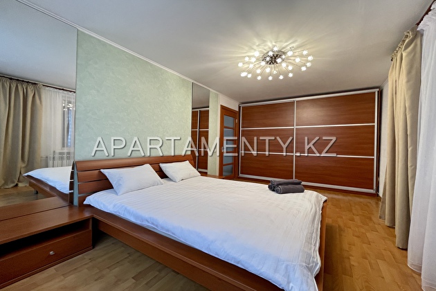 2-room apartment, Buketova 65