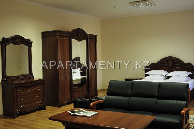 Suite with balcony and bed size «king-size»
