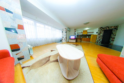 2-roomed apartment by the day in the center