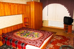 1-комнатная квартира посуточно, ул.Муканова 6