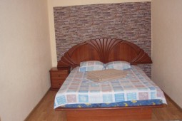 Двухкомнатная студия посуточно