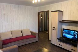 2-комнатная квартира посуточно, ул. Славского д.48