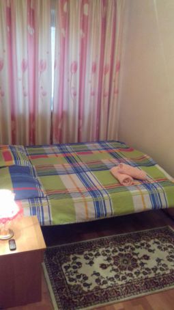 ДВУХКОМНАТНАЯ КВАРТИРА ПОСУТОЧНО