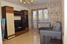 Однокомнатная квартира посуточно в р-е "Медикуса"