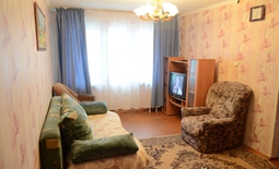 Трехкомнатная квартира посуточно Оптика