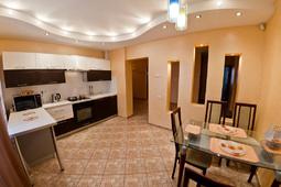 3-комнатные апартаменты посуточно, 12 мкр.