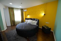 1 bedroom VIP apartment in the city center