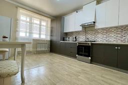 1-комнатная квартира посуточно, Батыс 2