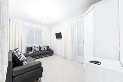 1-комнатная квартира посуточно, ул. М. Шокая