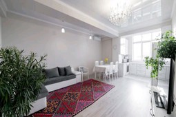 З комнатные апартаменты посуточно, Актау