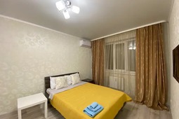 1 комнатная квартира на сутки, 12 мкр.