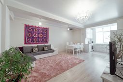 3-комнатная квартира посуточно, Батыс 2