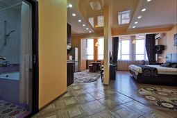 1-комнатные апартаменты посуточно, Батыс 2