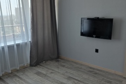 1-комнатная квартира на сутки в 14 мкр.