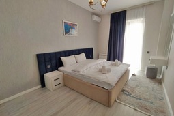 1-комнатная квартира посуточно в 12 мкр.