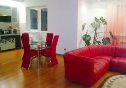 Двухкомнатная посуточно "КВАРТ-ОТЕЛЬ"